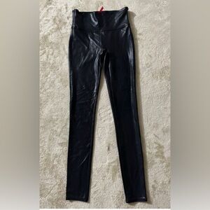 Spanx black leather like leggings size large